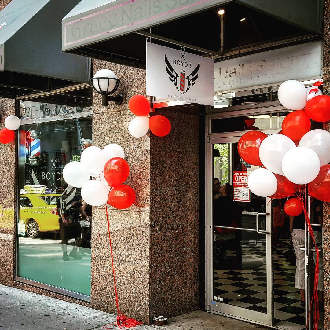 There are balloons! That's means it must be time for the Grand Opening! #barber #toronto #barbernation #yongestreet #haircut #5carlton #shave #collegettc